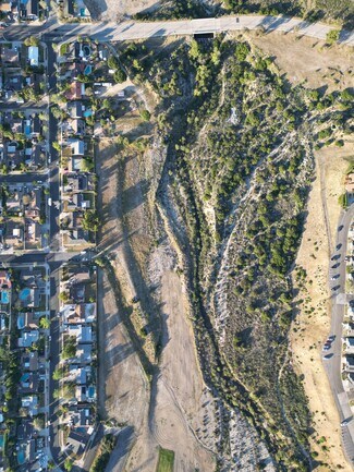 Plus de détails pour 12451 Gridley Ave, Sylmar, CA - Terrain à louer