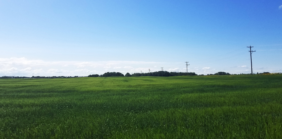 27 4–27–52–32-SE, Spruce Grove, AB à vendre - Photo du bâtiment - Image 2 de 2