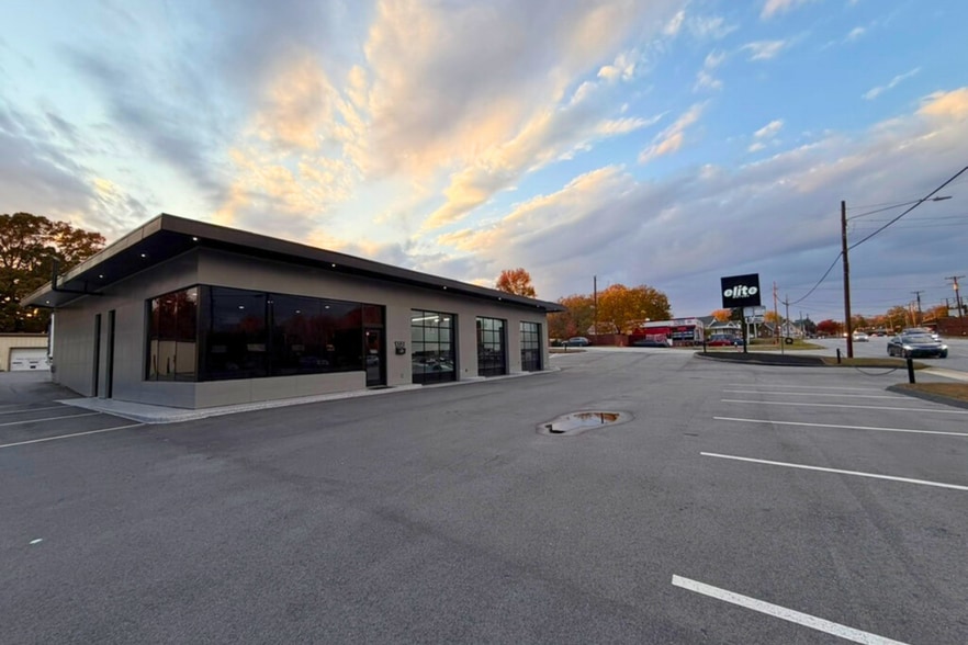 10951 N Main St, High Point, NC à louer - Photo du bâtiment - Image 2 de 3