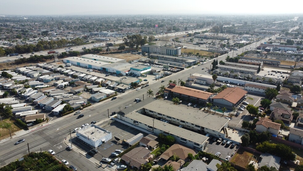 8710 Artesia Blvd, Bellflower, CA à louer - Photo du bâtiment - Image 3 de 3