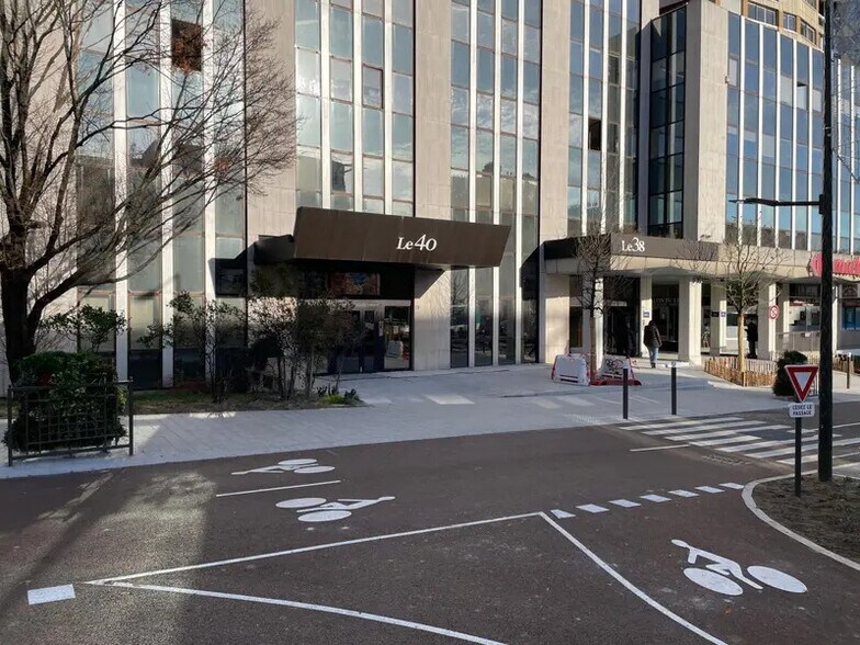 40 Boulevard Henri Sellier, Suresnes à louer - Photo du bâtiment - Image 2 de 19