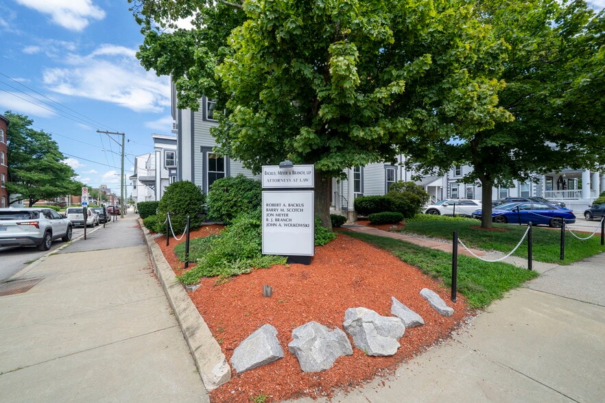 116 Lowell St, Manchester, NH for sale - Building Photo - Image 2 of 16