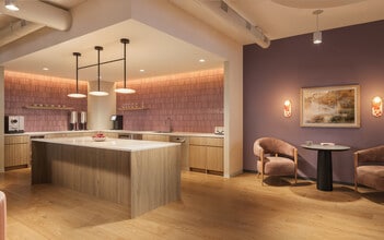 1 Thomas Cir NW, Washington, DC à louer Photo intérieure- Image 2 de 3