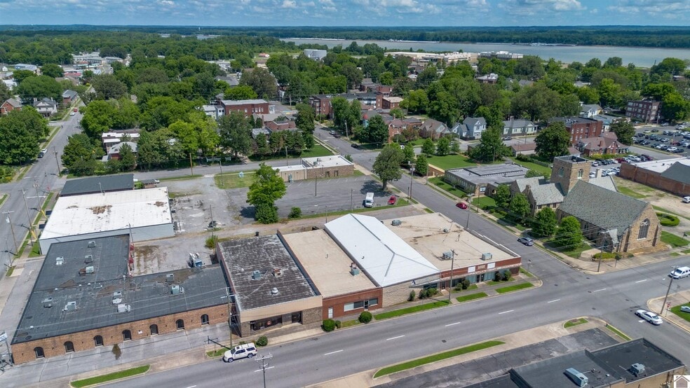 703 Jefferson St, Paducah, KY for sale - Aerial - Image 2 of 10