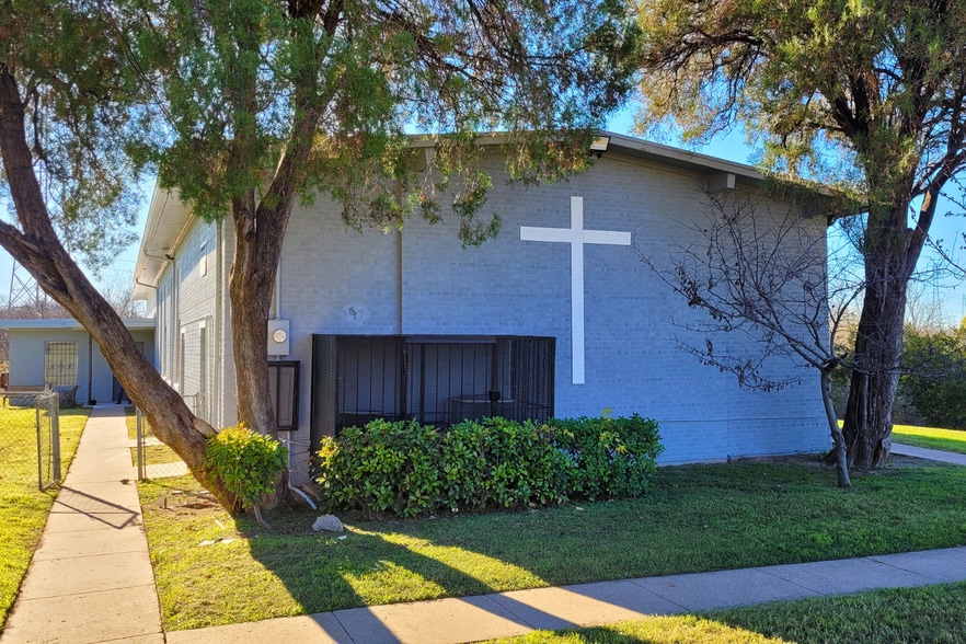 2945 Sunnyvale St, Dallas, TX à vendre - Photo du bâtiment - Image 1 de 27