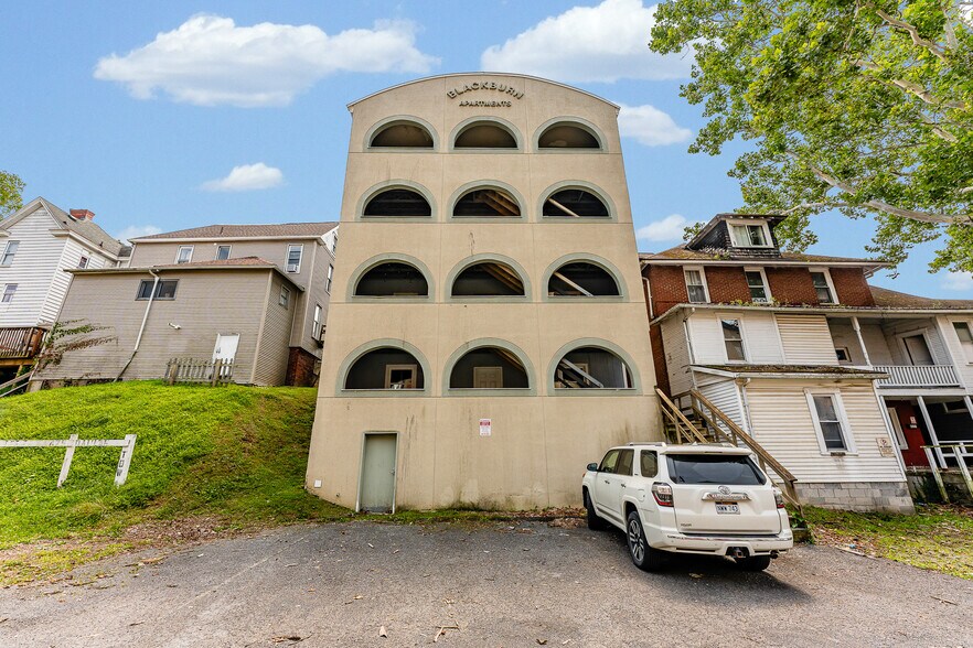471 Dallas St, Morgantown, WV à vendre - Photo du bâtiment - Image 3 de 20