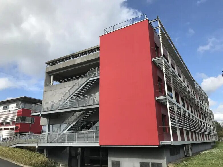 130 Avenue Claude Antoine Peccot, Orvault à louer - Photo du bâtiment - Image 2 de 5