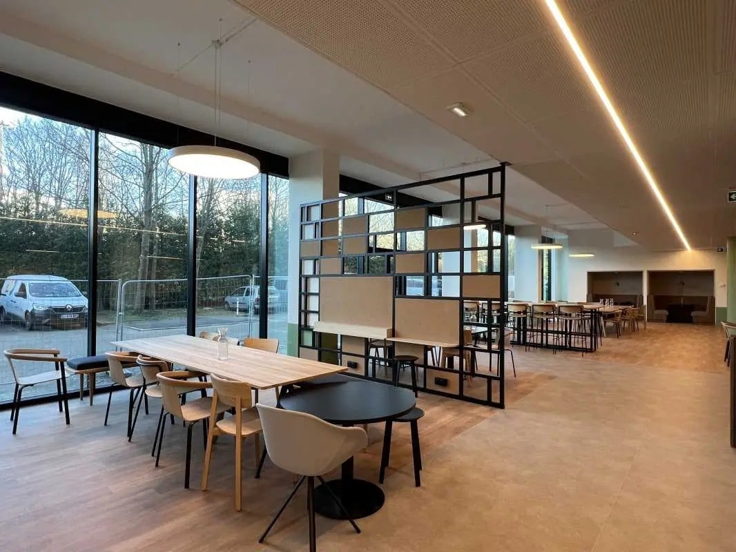 1 Rue Stephenson, Montigny-le-Bretonneux à louer Photo intérieure- Image 1 de 4