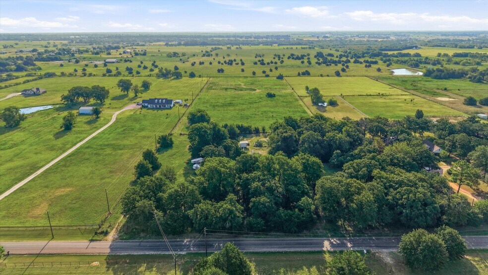 1614 W Line Rd, Whitesboro, TX à vendre - Photo du bâtiment - Image 3 de 37