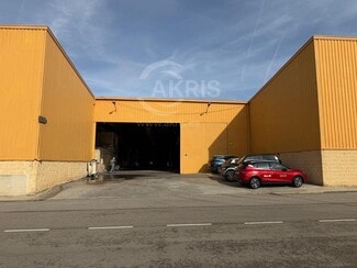 Plus de détails pour Commerce de détail, Industriel à louer