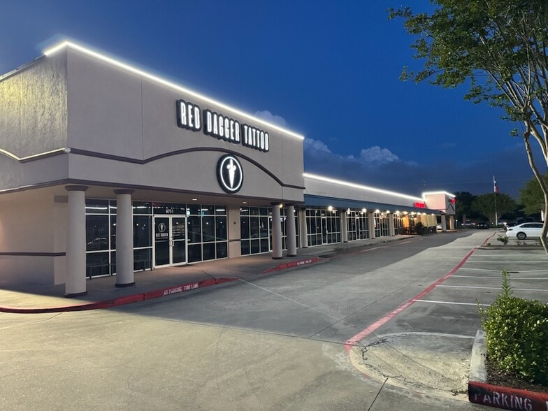 6719 Fairmont Pky, Pasadena, TX à louer - Photo du bâtiment - Image 2 de 11