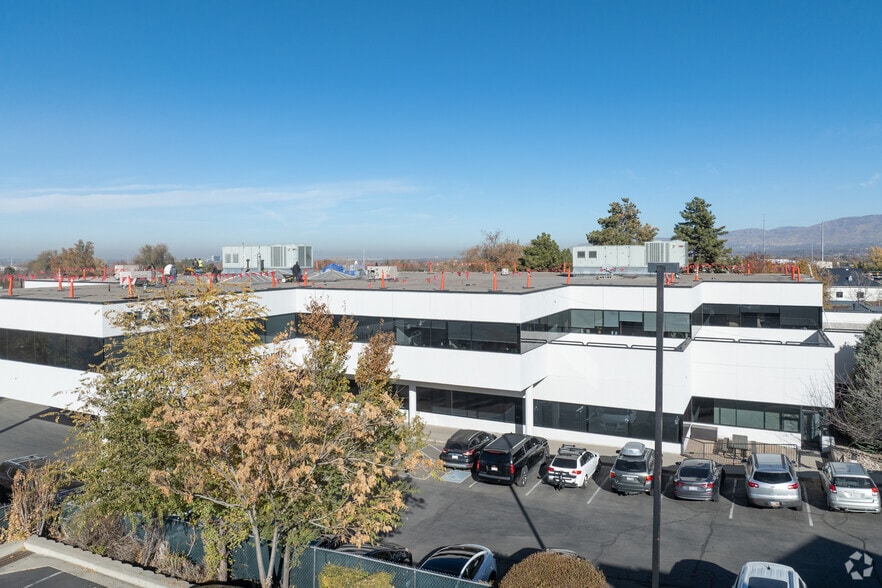 7138 S Highland Dr, Salt Lake City, UT for lease - Building Photo - Image 3 of 12