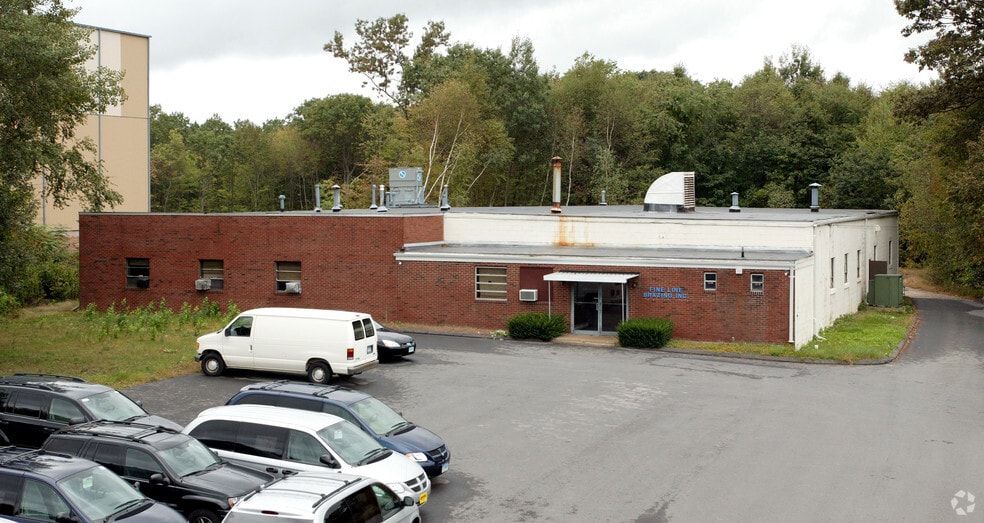 184 Commercial St, Watertown, CT for sale - Primary Photo - Image 1 of 4