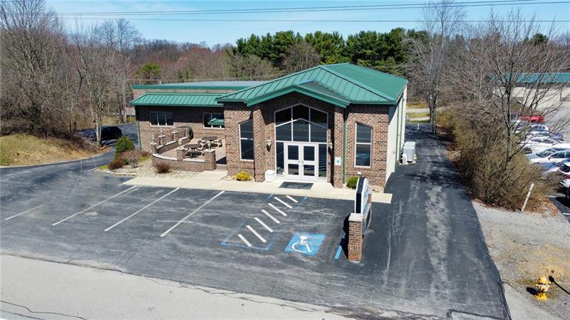 1737 N Main Ext St, Butler, PA à vendre - Photo du bâtiment - Image 1 de 32