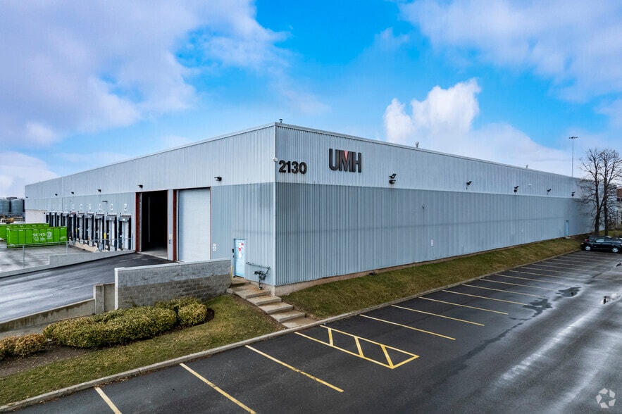 2130 South Service Rd W, Oakville, ON for lease - Building Photo - Image 2 of 4