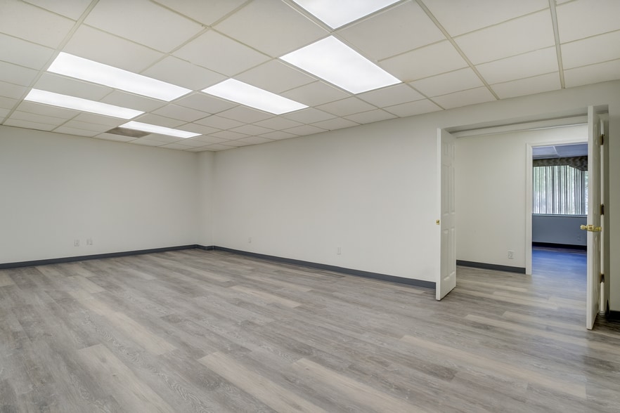 5521 Collins Blvd, Austell, GA for sale - Interior Photo - Image 3 of 6