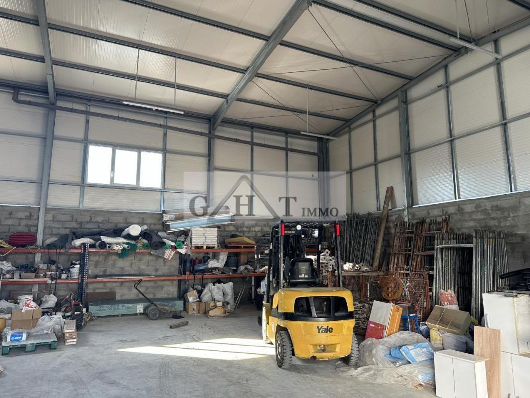 Industrial in Courtry for lease Interior Photo- Image 1 of 4