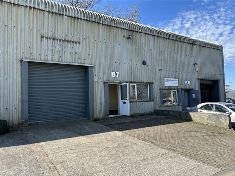 Florence Road Industrial Estate, Kelly Bray à louer - Photo du bâtiment - Image 3 de 5