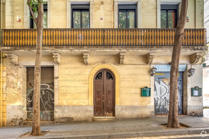 3 espacios en venta portefeuille de 2 propriétés à vendre sur LoopNet.ca - Photo du bâtiment - Image 3 de 12