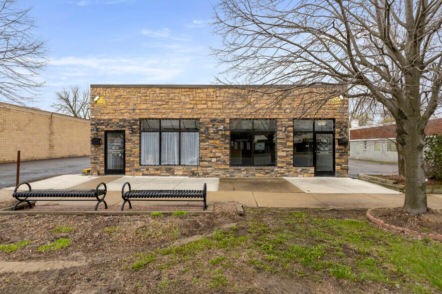 25033-25037 W Warren St, Dearborn Heights, MI à louer - Photo du bâtiment - Image 2 de 12