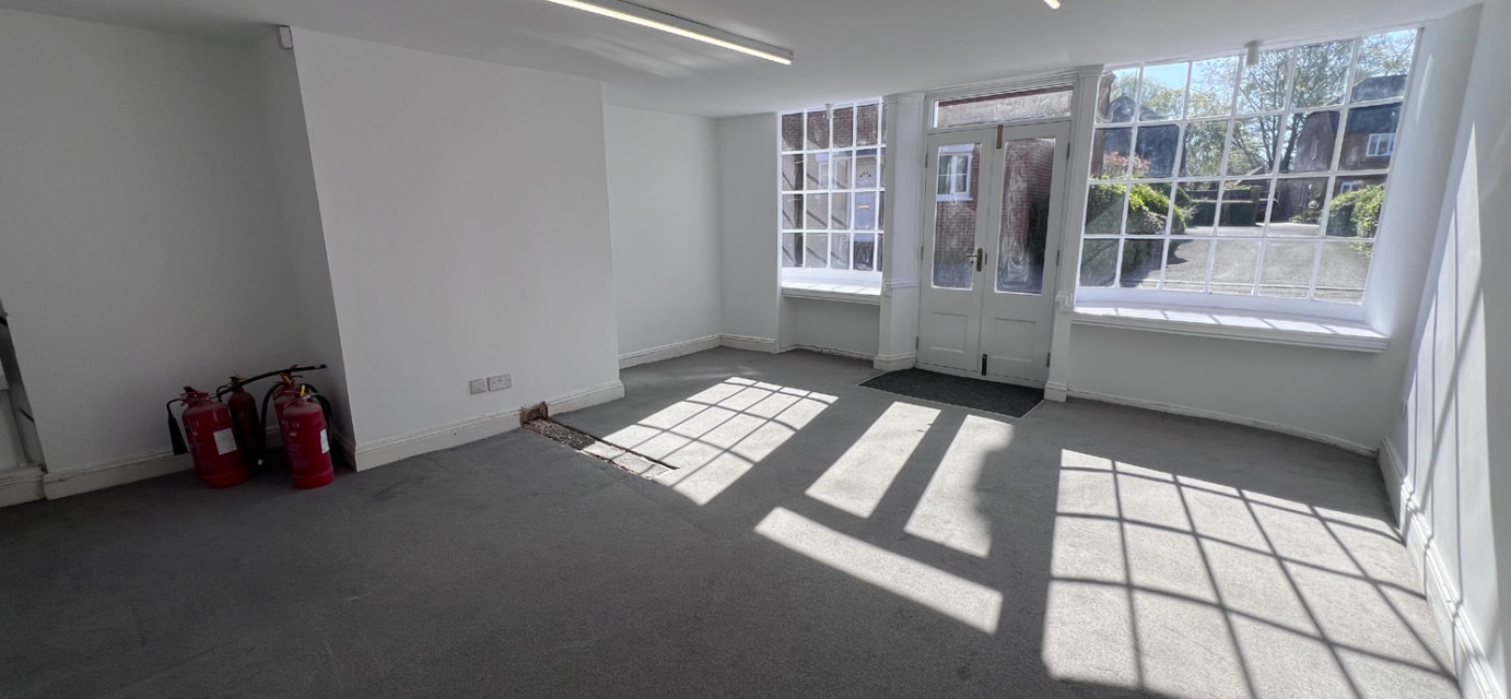 34A Provost St, Fordingbridge for lease Interior Photo- Image 1 of 3