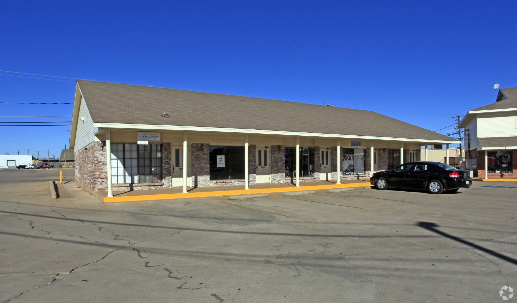 4020 Kemp Blvd, Wichita Falls, TX for lease Primary Photo- Image 1 of 3