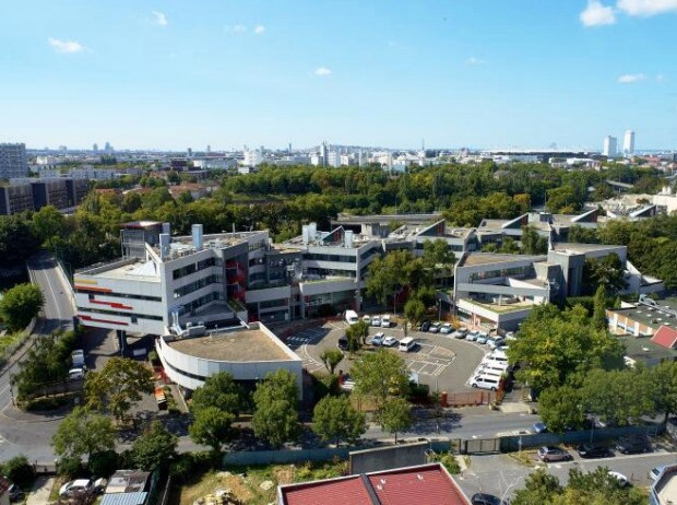 Industrial in Saint-Denis for lease - Building Photo - Image 1 of 4