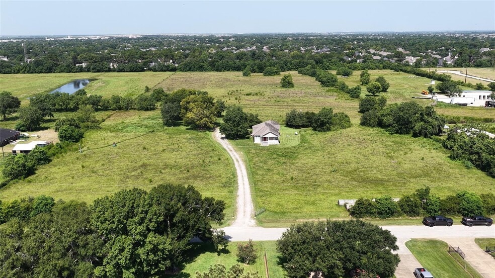 15925 Merle Rd, Cypress, TX for sale - Building Photo - Image 3 of 18