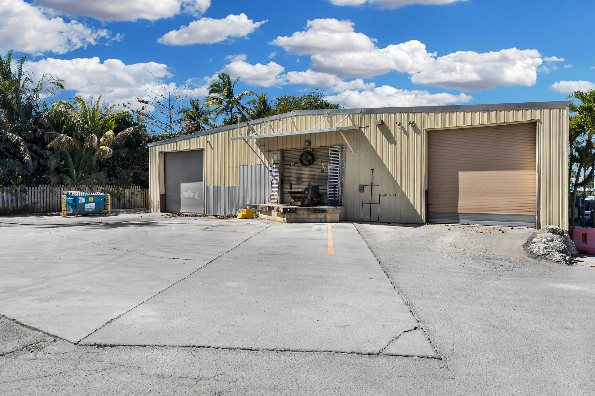 200 Morada Way, Islamorada, FL for lease Primary Photo- Image 1 of 5
