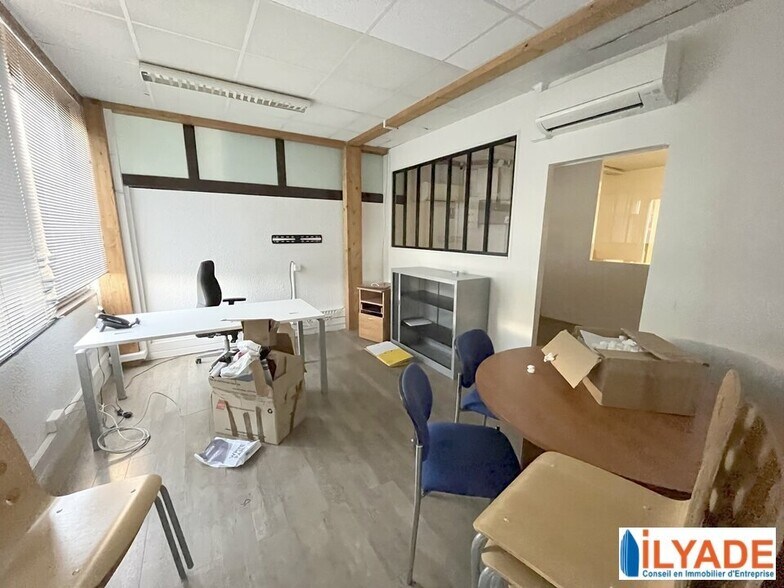 Bureau dans Gémenos à louer - Photo intérieure - Image 3 de 8