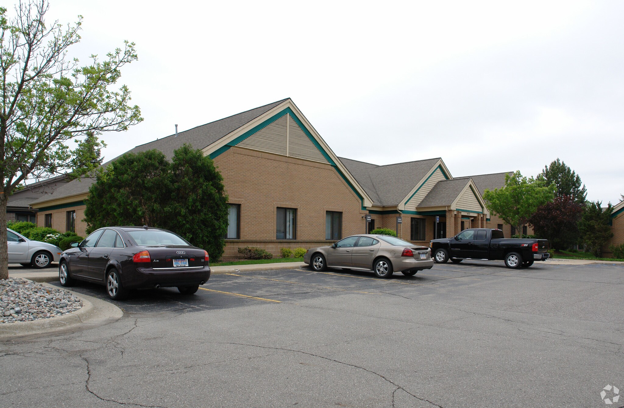 6512 Centurion Dr, Lansing, MI for lease Primary Photo- Image 1 of 6