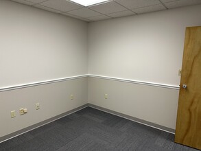 498 Palm Springs Dr, Altamonte Springs, FL for lease Interior Photo- Image 2 of 3