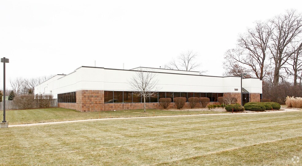 560 Avis Dr, Ann Arbor, MI à vendre - Photo principale - Image 1 de 3