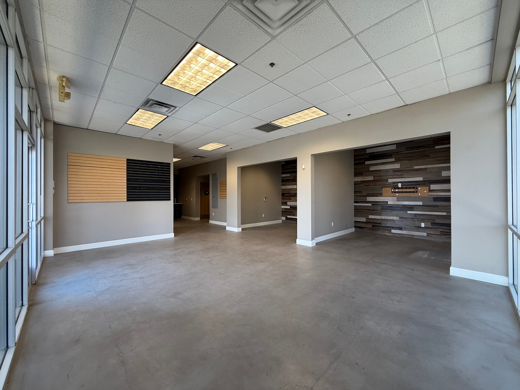 73700 Dinah Shore Dr, Palm Desert, CA for lease Interior Photo- Image 1 of 11