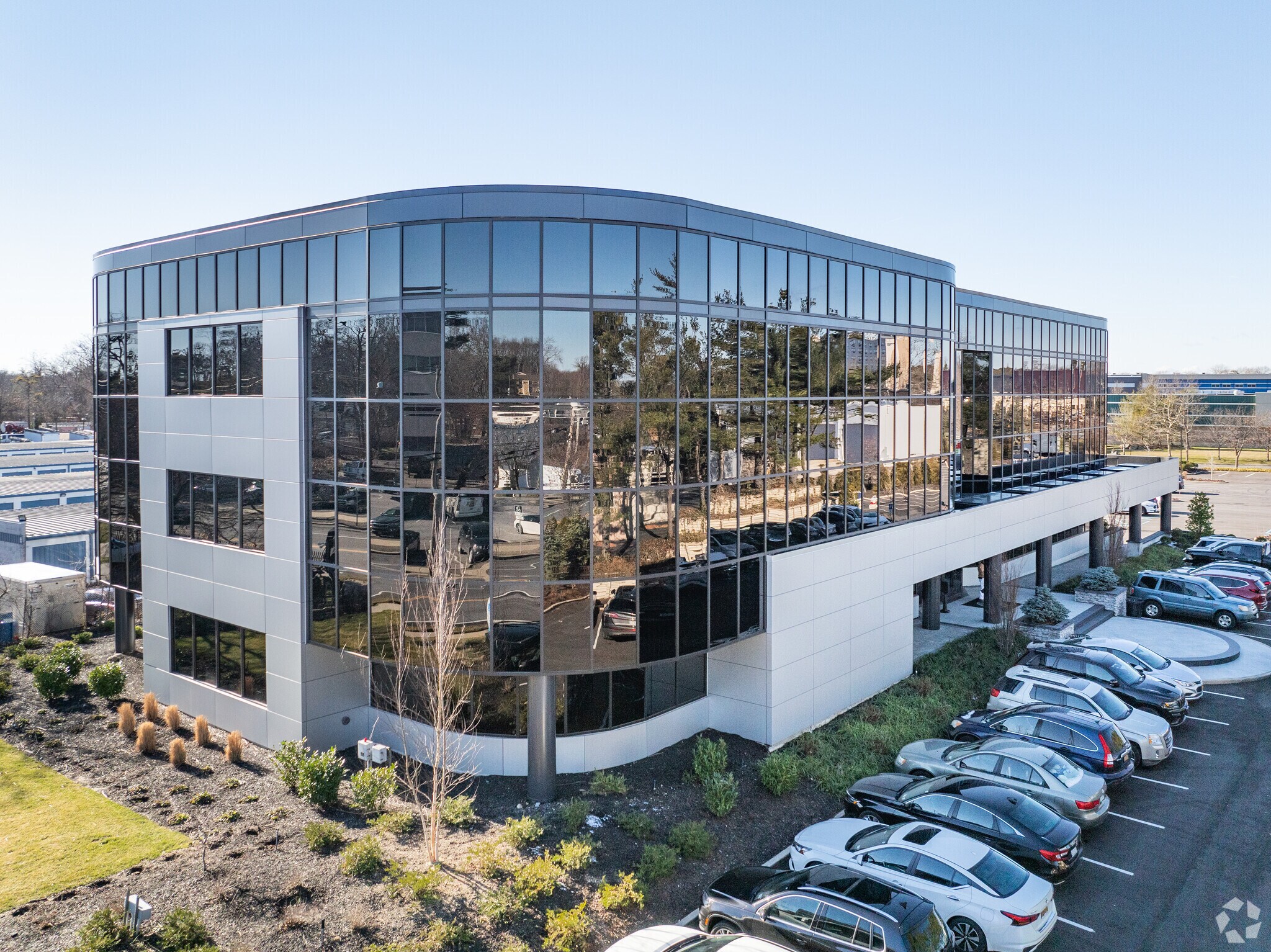 2150 Joshuas Path, Hauppauge, NY à louer Photo principale- Image 1 de 27