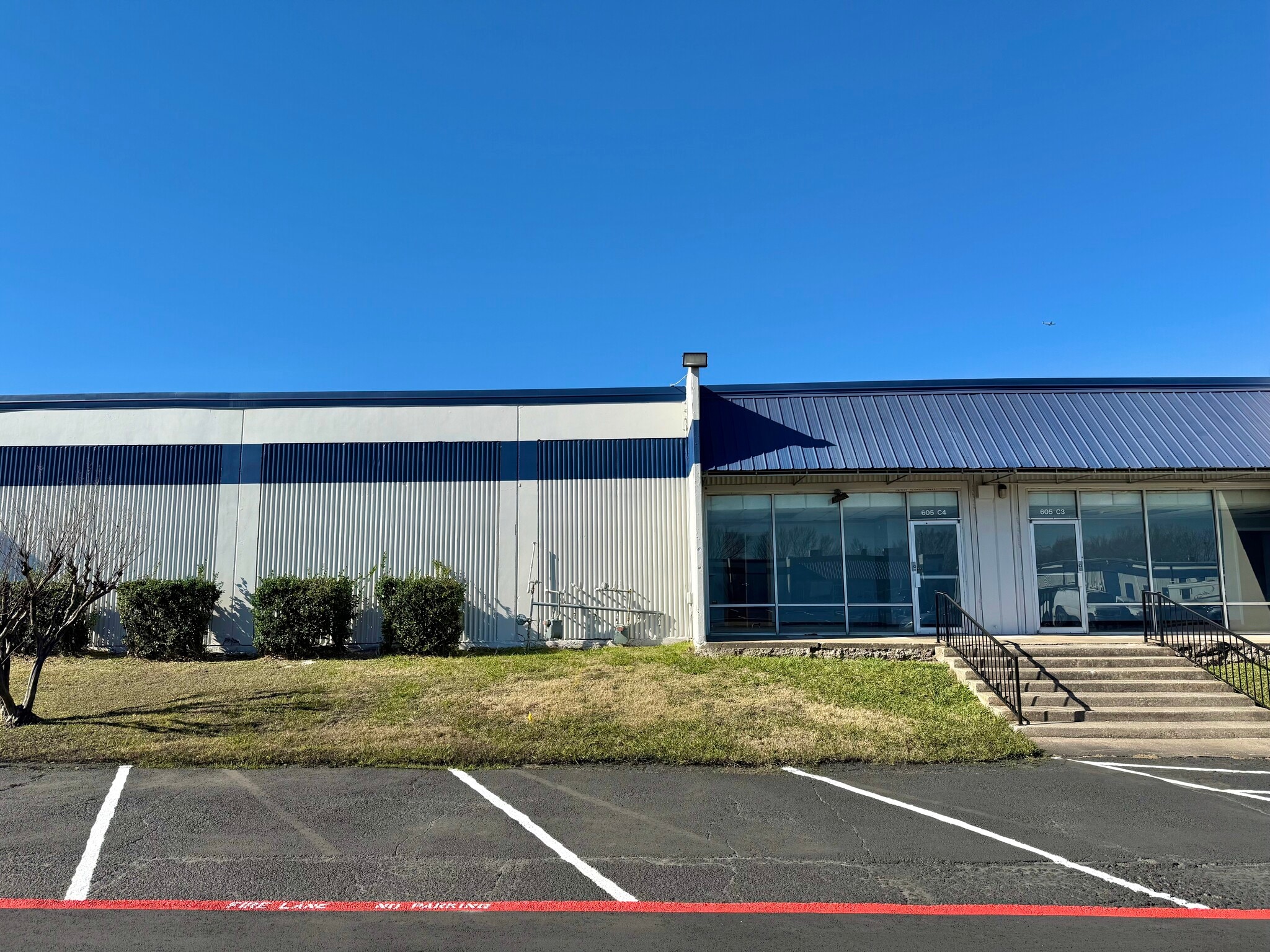 605 E Palace Pky, Grand Prairie, TX for lease Building Photo- Image 1 of 8