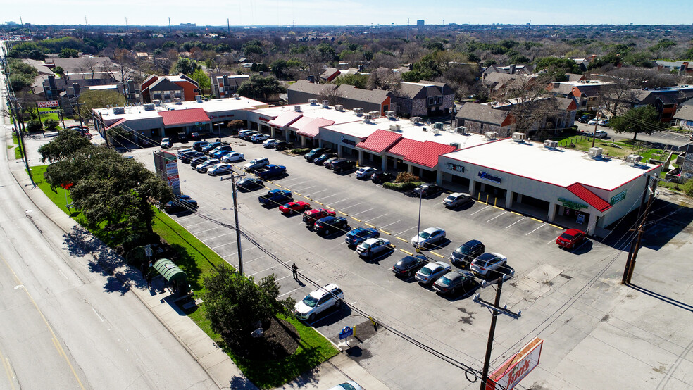 8341-8381 Perrin Beitel Rd, San Antonio, TX for lease - Building Photo - Image 1 of 34