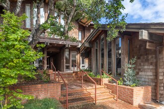 San Carlos NW Of 8th Ave, Carmel, CA for lease Interior Photo- Image 1 of 11