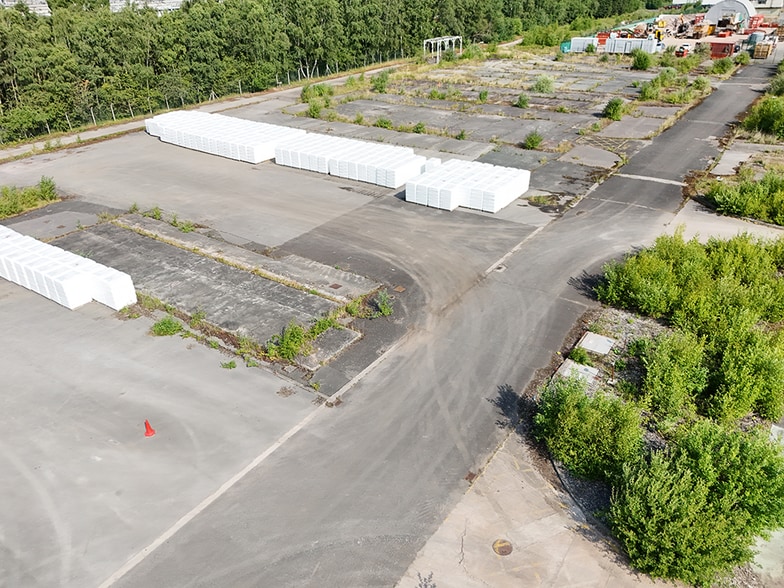 70 A1 Rd, Manchester for lease - Building Photo - Image 3 of 9