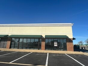 605 Newmarket Dr, Newport News, VA for lease Building Photo- Image 2 of 3
