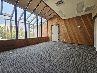 Plus de détails pour 222 E Olive Ave, Redlands, CA - Bureau à louer