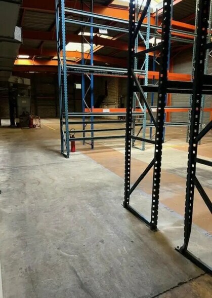 Bureau dans SAINT-OUEN-L'AUMONE à louer - Photo intérieure - Image 3 de 4