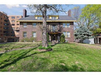 Plus de détails pour 2110 1st Ave S, Minneapolis, MN - Multi-résidentiel à vendre