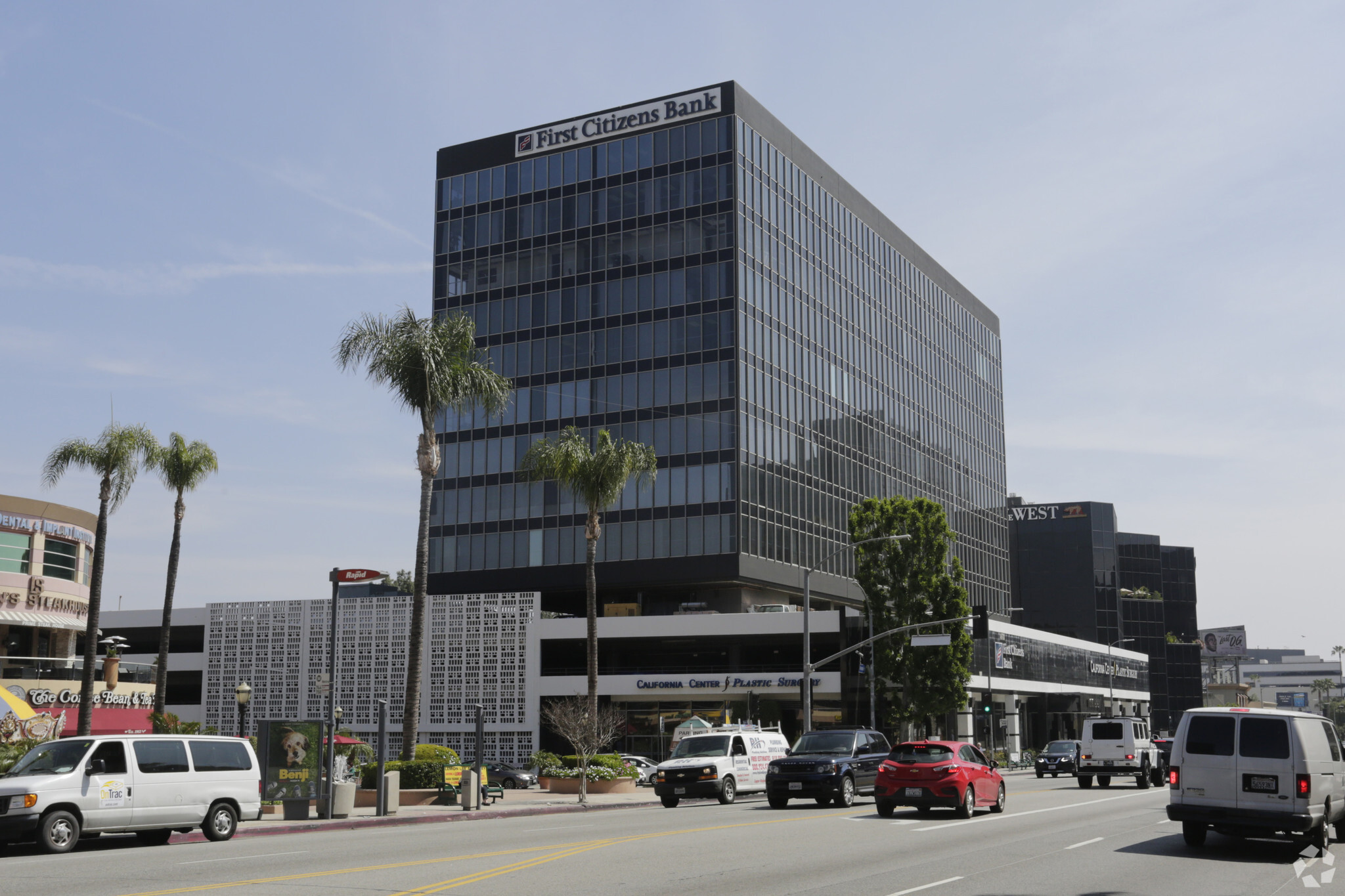 16055 Ventura Blvd, Encino, CA à louer Photo du bâtiment- Image 1 de 11