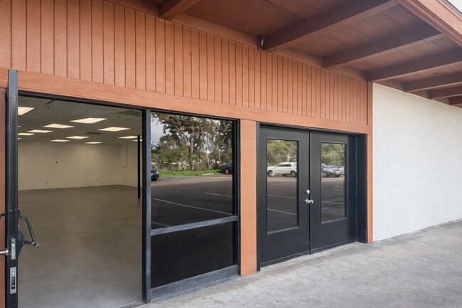 Plus de détails pour 6904 Miramar Rd, San Diego, CA - Commerce de détail à louer