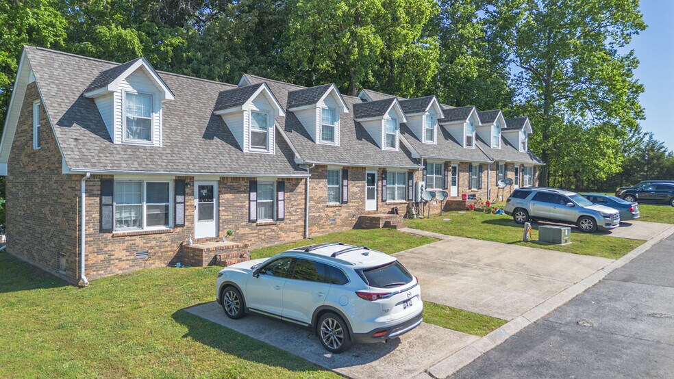 279B Harrier ct, Clarksville, TN à vendre - Photo du bâtiment - Image 2 de 50
