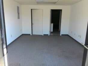 1601 A E Geer St, Durham, NC for lease Interior Photo- Image 2 of 9