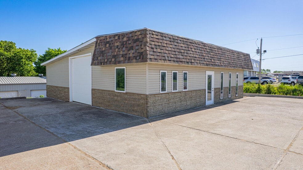 414 Highway 42, Osage Beach, MO for sale - Building Photo - Image 1 of 40