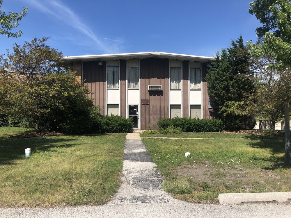 17730 Chicago Ave, Lansing, IL à vendre Photo du bâtiment- Image 1 de 1