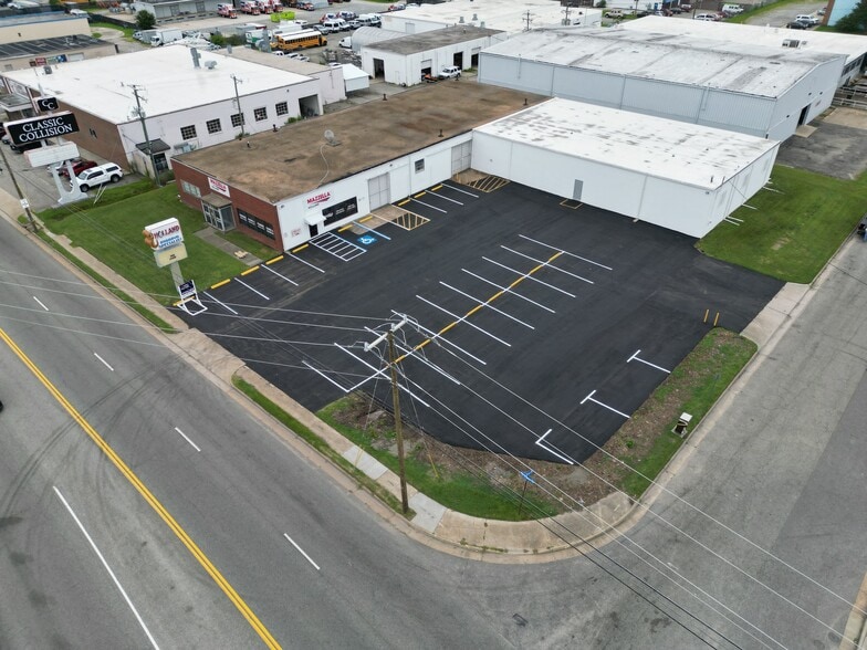 402 Aberdeen Rd, Hampton, VA for lease - Building Photo - Image 2 of 9